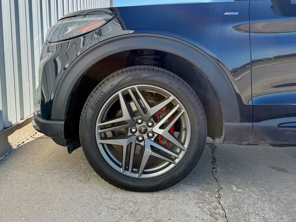 Used 2025 Ford Explorer ST-Line w/ ST-Line Street Pack image 30