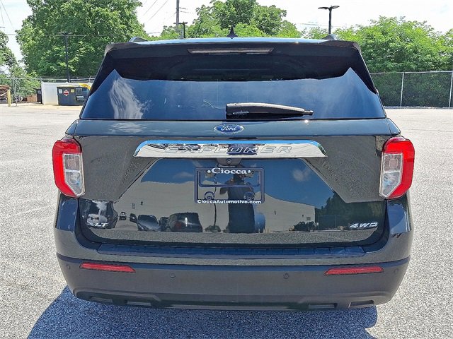 Used 2022 Ford Explorer XLT image 9