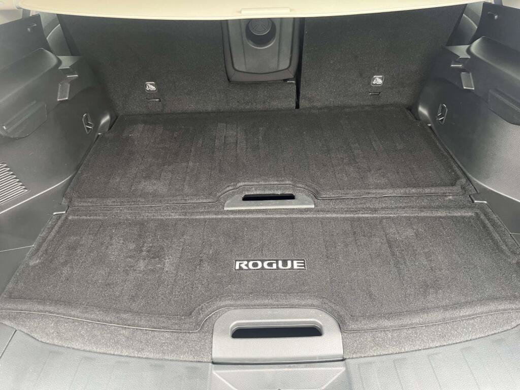Used 2020 Nissan Rogue SV w/ Premium Package AWD/4WD image 19