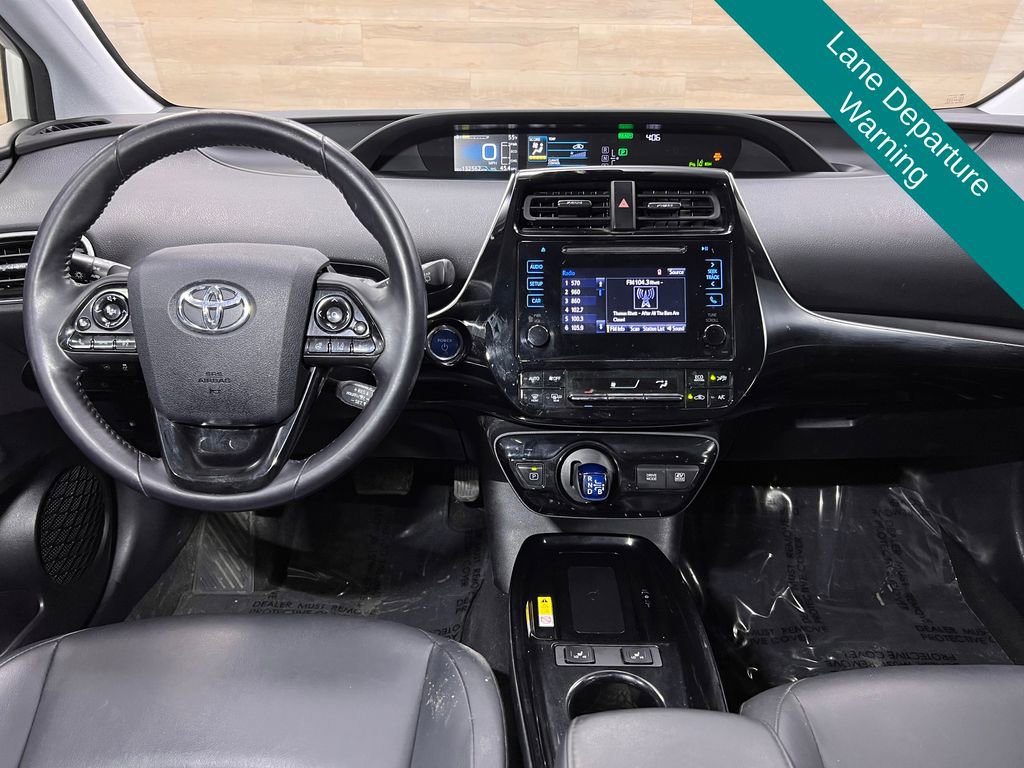 Used 2019 Toyota Prius XLE FWD image 2