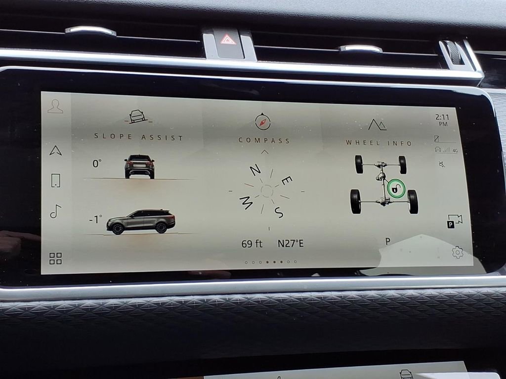 Certified 2022 Land Rover Range Rover Velar R-Dynamic S image 23