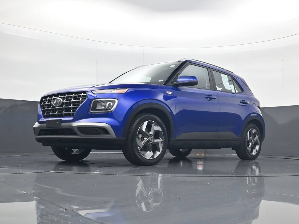 Certified 2024 Hyundai Venue SEL FWD image 22