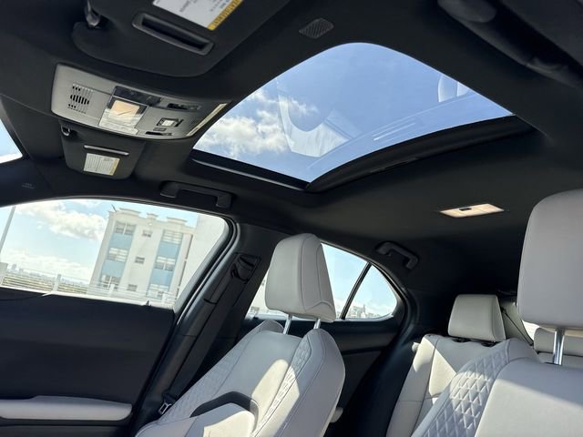 Certified 2022 Lexus UX 200 200 w/ Accessory Package (Z1) image 22