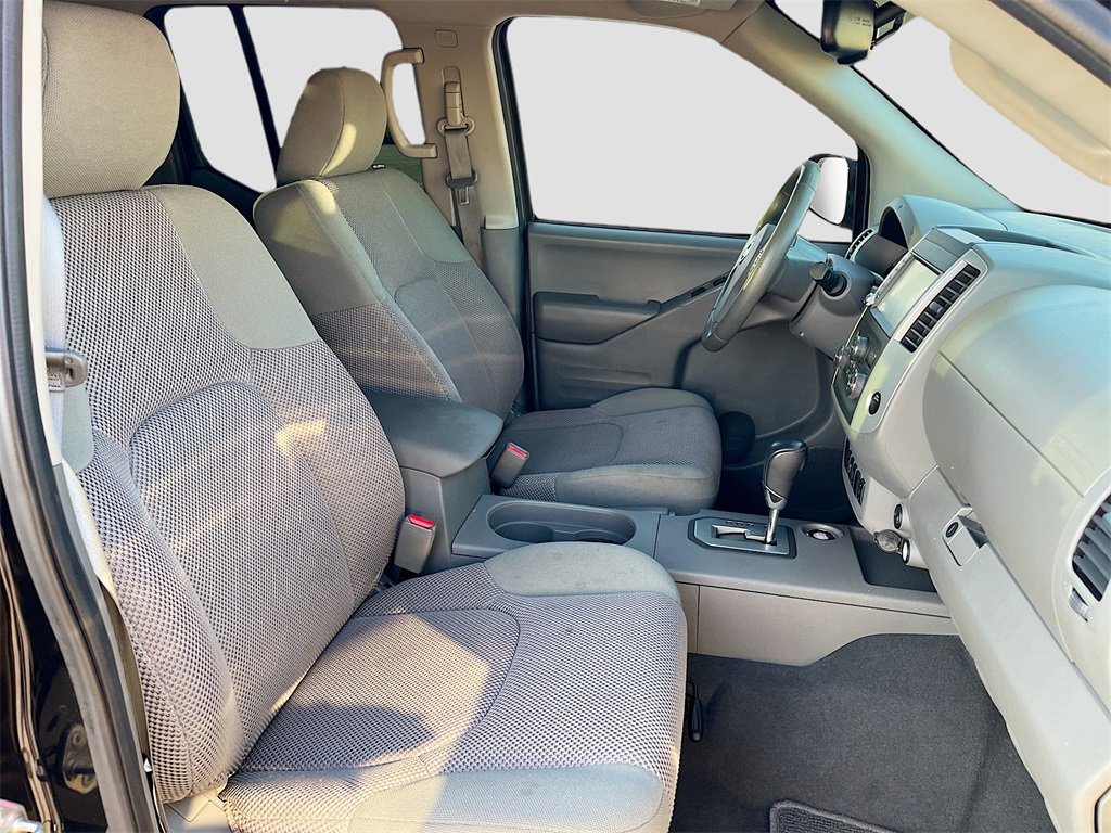 Used 2020 Nissan Frontier SV w/ Midnight Edition Floor Mats image 26