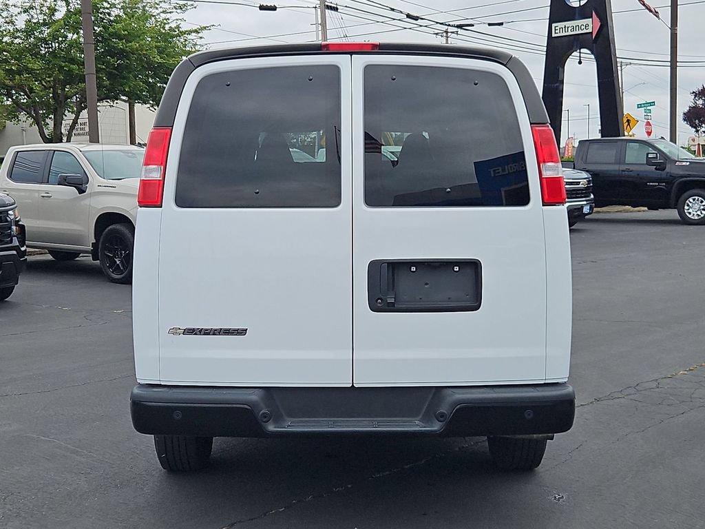 Used 2023 Chevrolet Express 3500 LS RWD image 5
