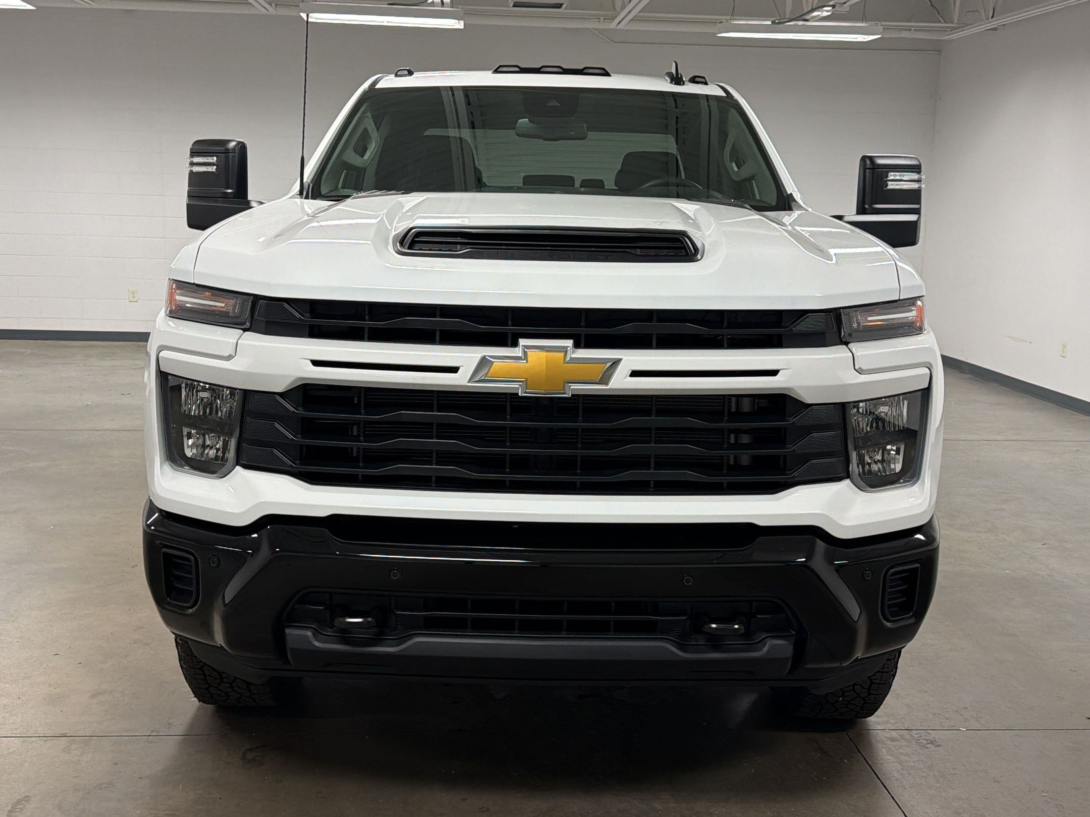 New 2026 Chevrolet Silverado 2500 Custom w/ Custom Value Package AWD/4WD image 5
