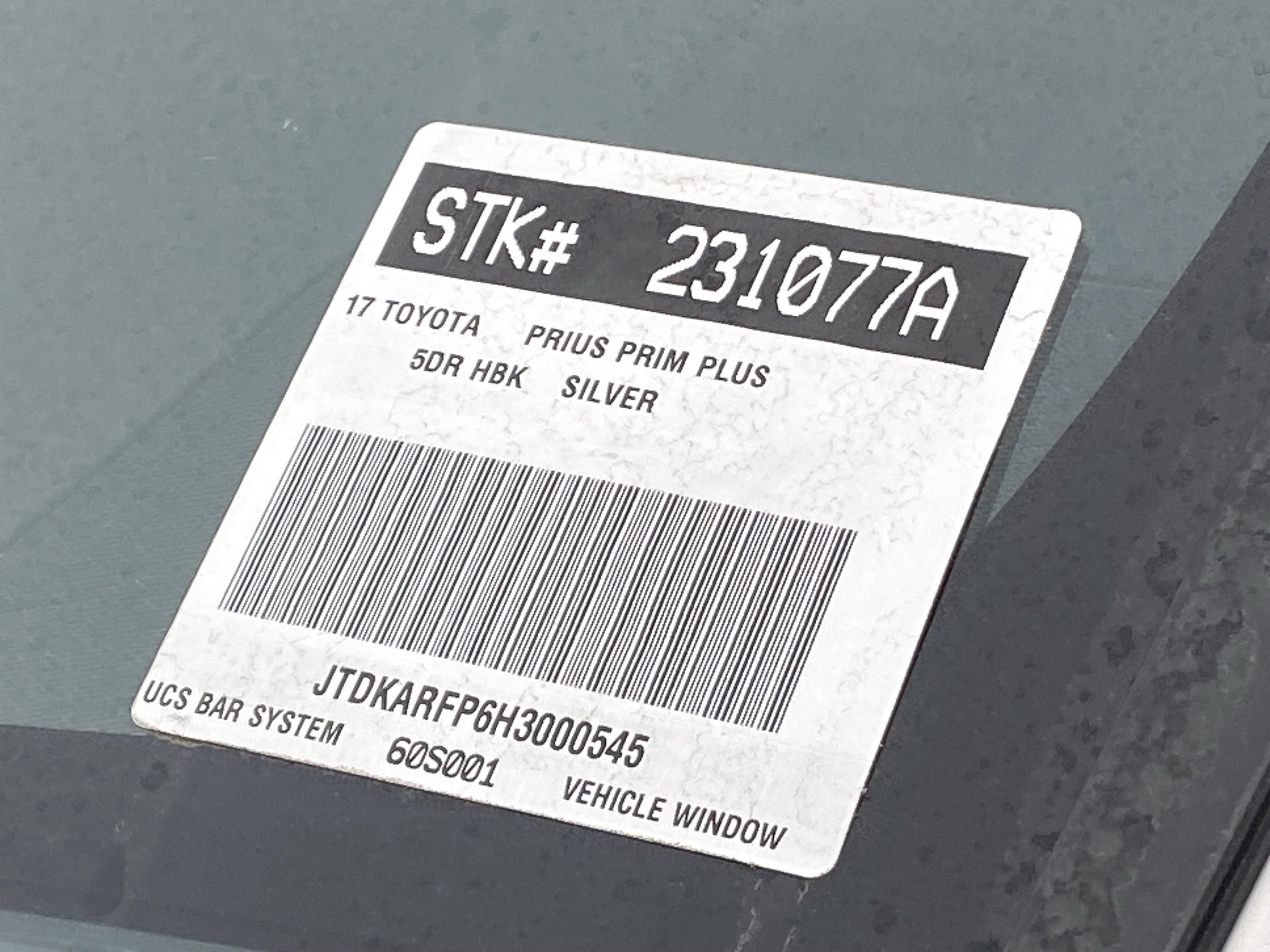 Certified 2017 Toyota Prius Prime Plus FWD image 10