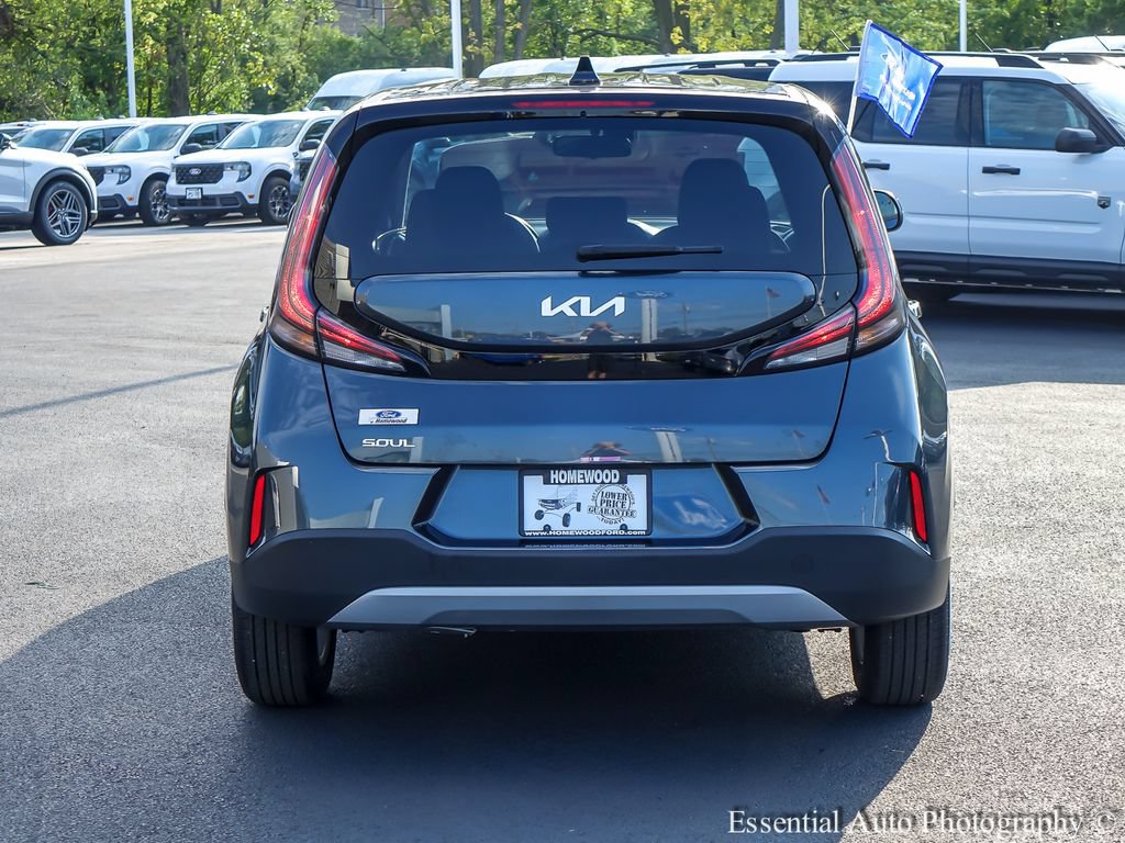 Used 2025 Kia Soul LX w/ LX Technology Package FWD image 6