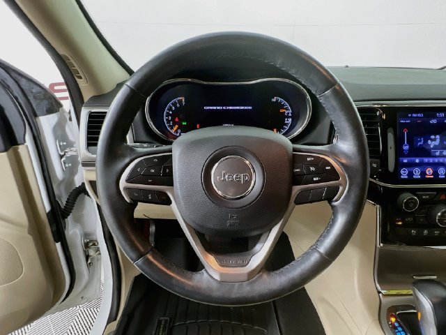 Used 2019 Jeep Grand Cherokee Limited AWD/4WD image 12