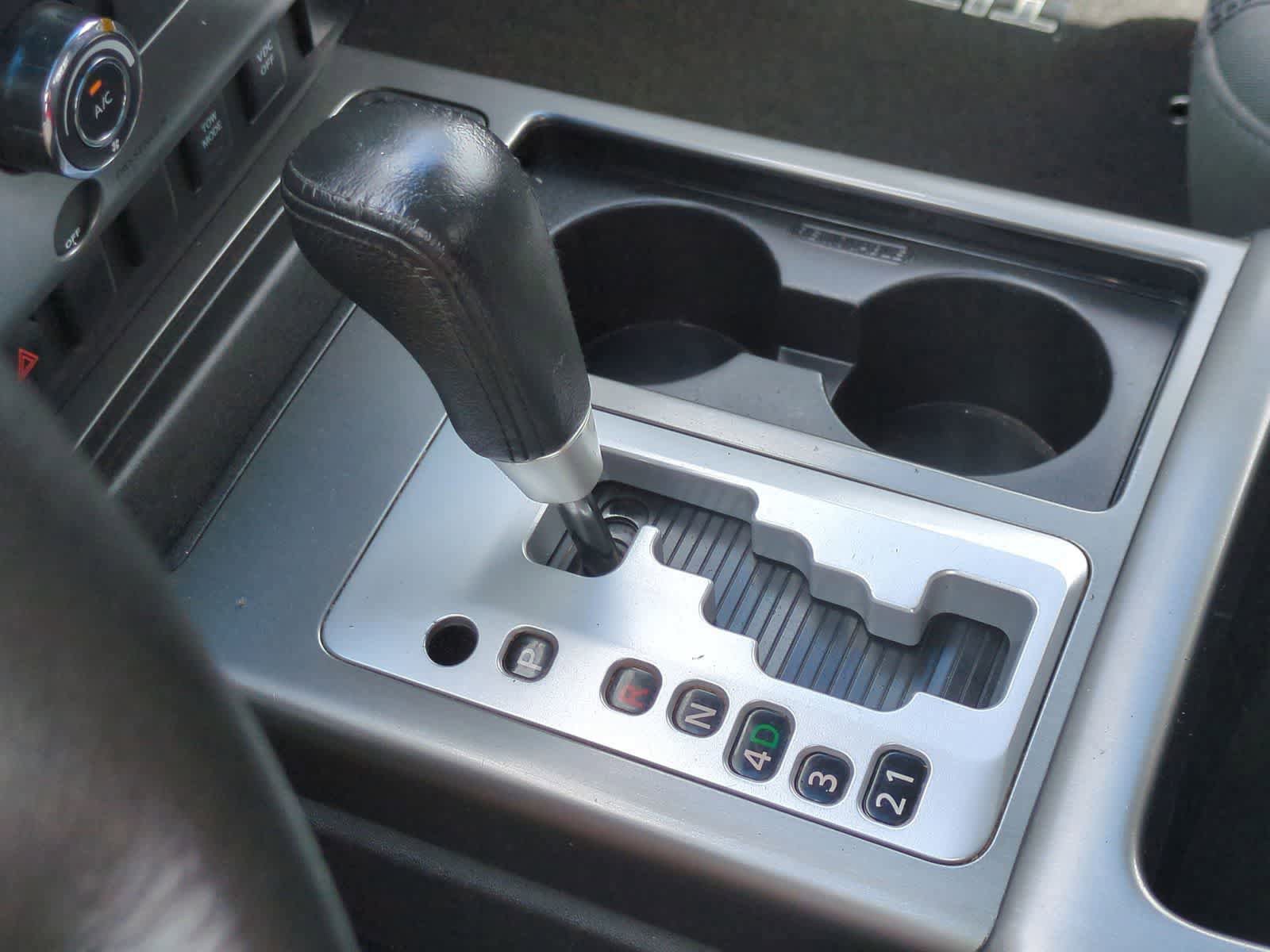 Used 2011 Nissan Titan SV w/ SV Value Truck Pkg AWD/4WD image 31
