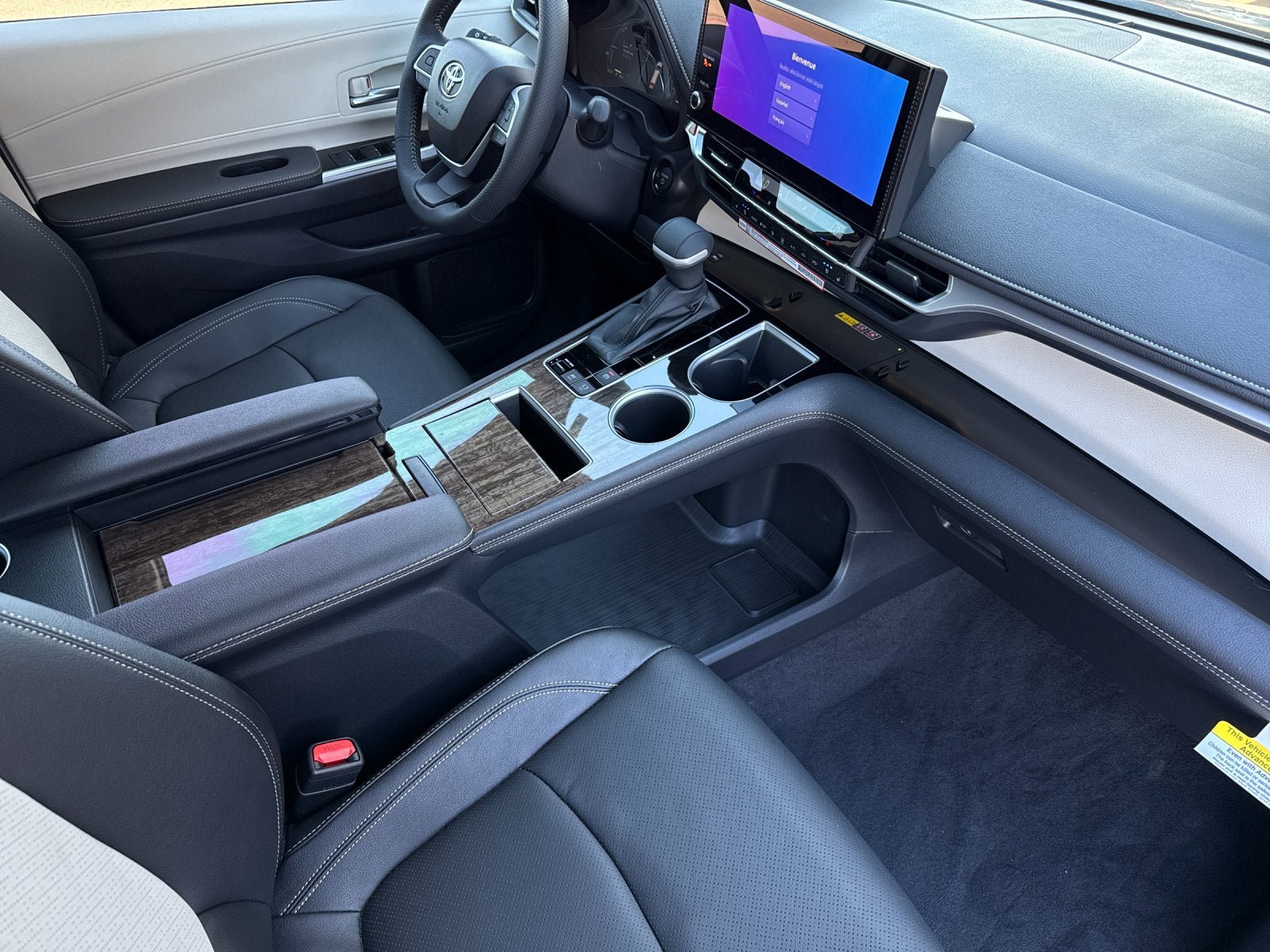 New 2026 Toyota Sienna Platinum AWD/4WD image 18