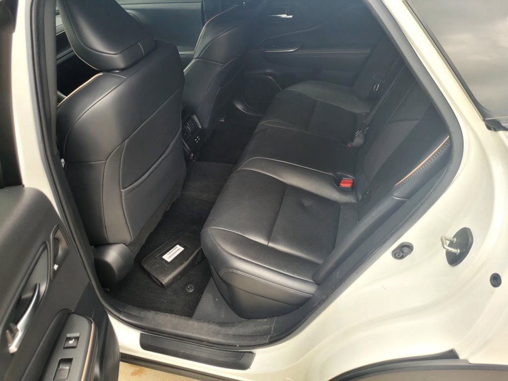 Used 2023 Toyota Crown Limited image 15