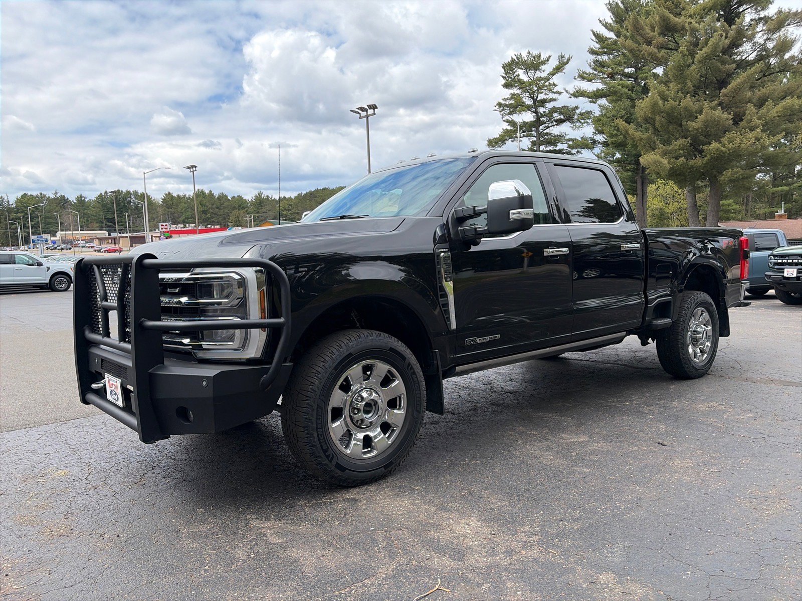 Used 2024 Ford F350 Lariat w/ Lariat Ultimate Package AWD/4WD image 3