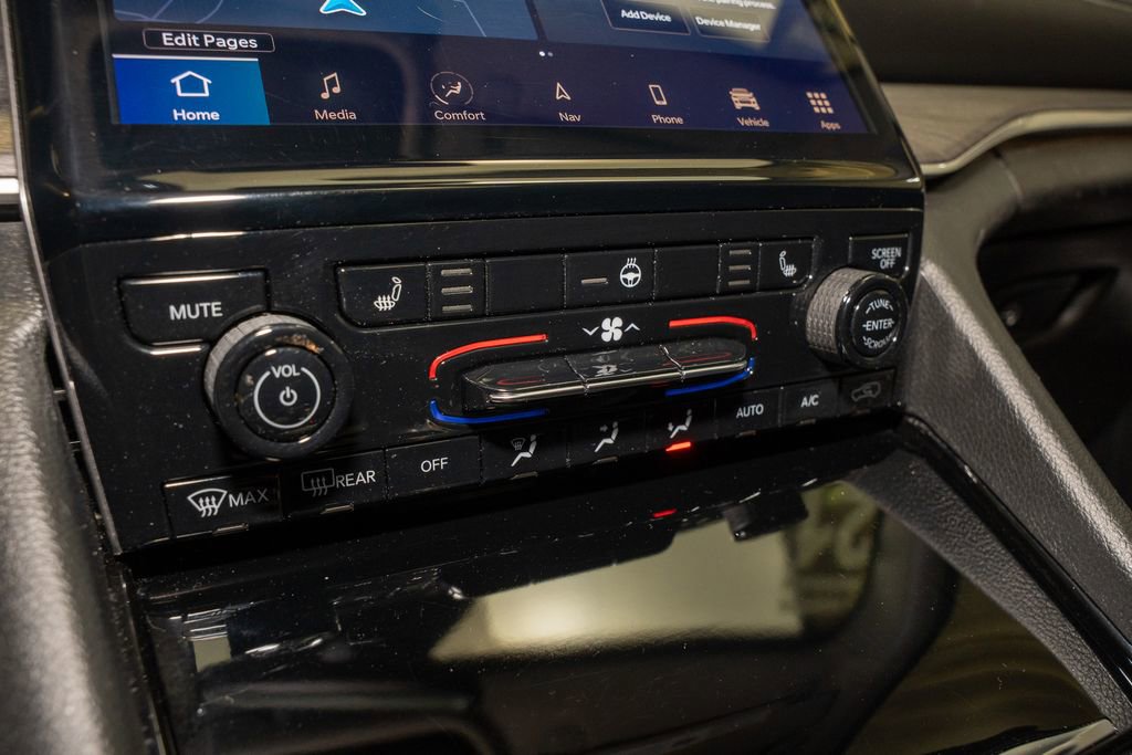 Used 2021 Jeep Grand Cherokee L Limited image 19