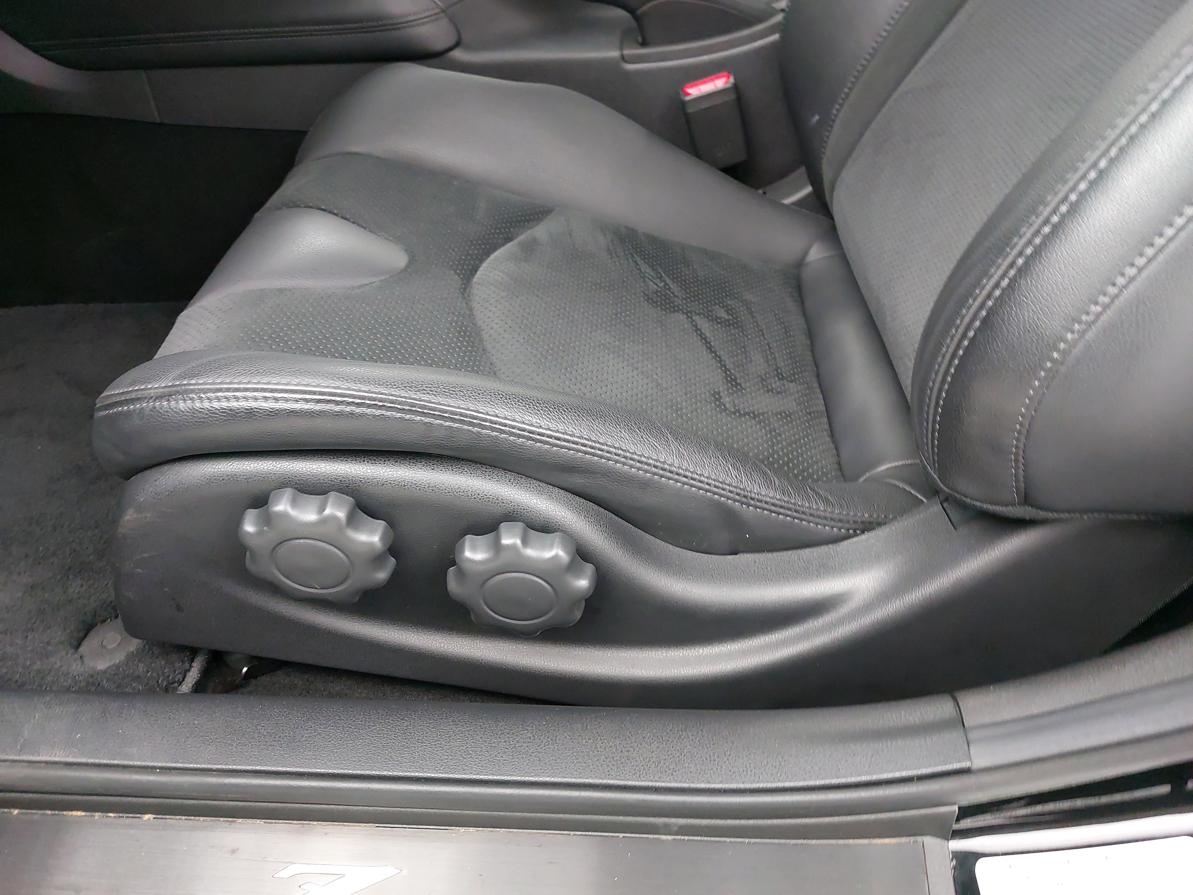 Used 2024 Nissan Z Performance w/ Floor Mat Package image 24