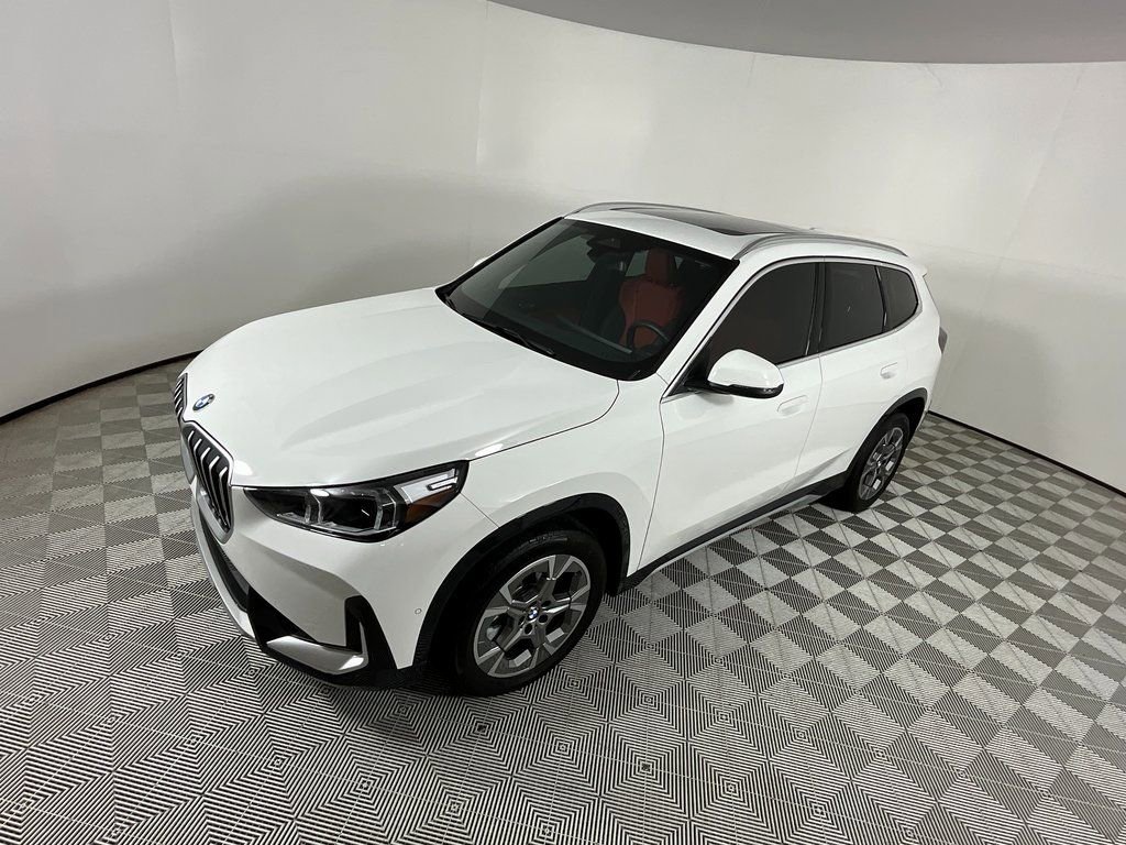 Used 2025 BMW X1 xDrive28i w/ Convenience Package image 9