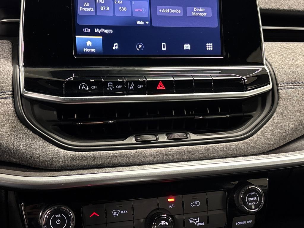 Used 2025 Jeep Compass Latitude image 37