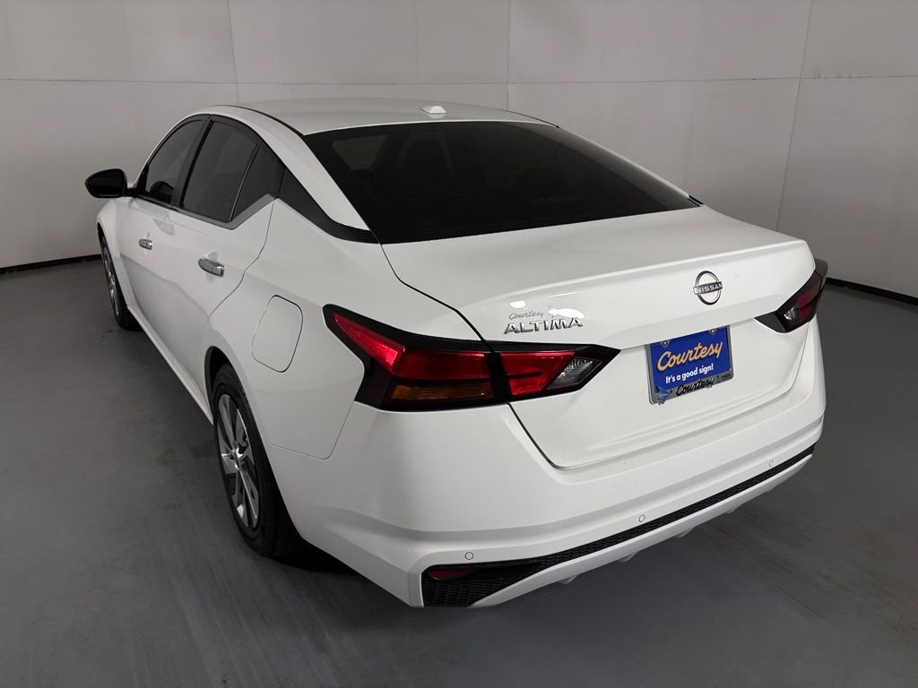 Used 2025 Nissan Altima 2.5 S FWD image 6