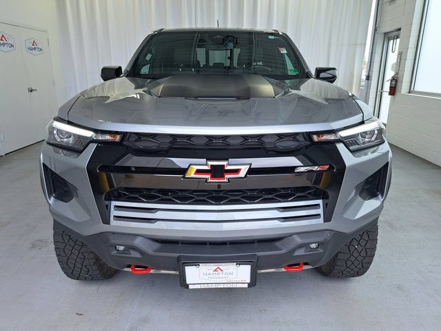 Used 2024 Chevrolet Colorado ZR2 w/ ZR2 Convenience Package III AWD/4WD image 4