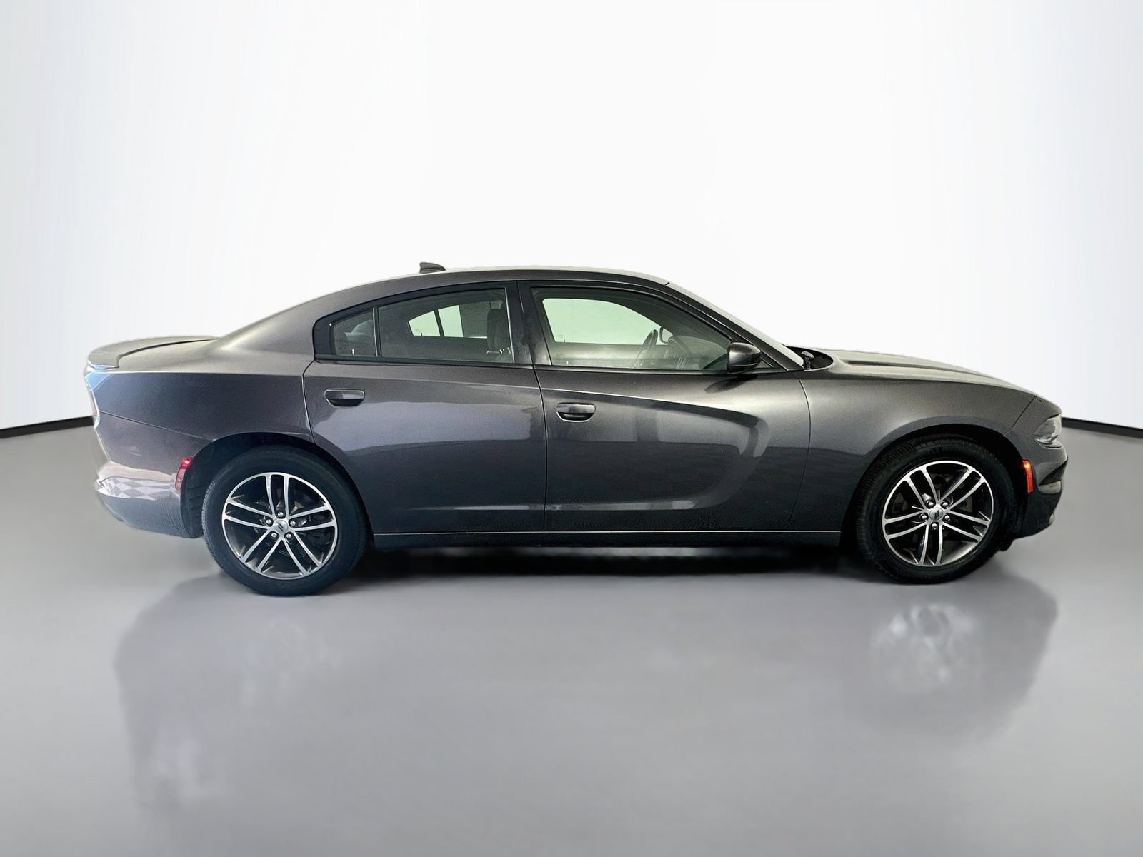 Used 2019 Dodge Charger SXT AWD/4WD image 8