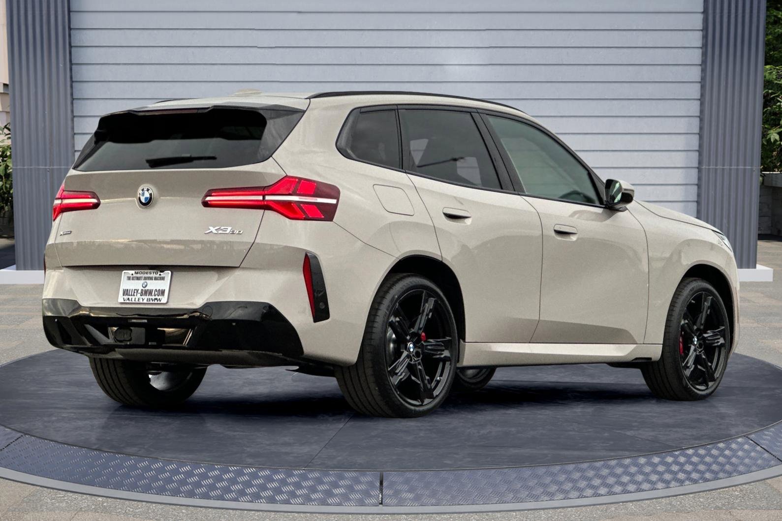 New 2026 BMW X3 xDrive30 w/ Premium Package image 4