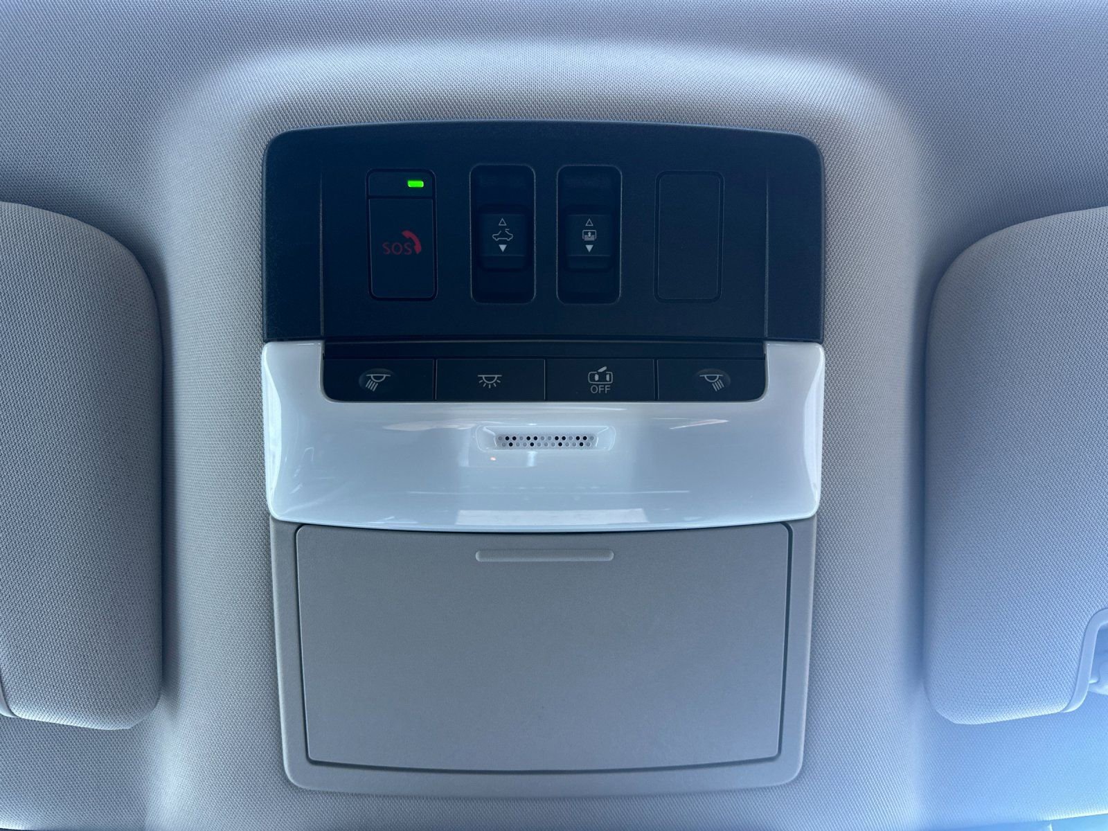 Used 2025 Nissan Pathfinder Platinum image 36