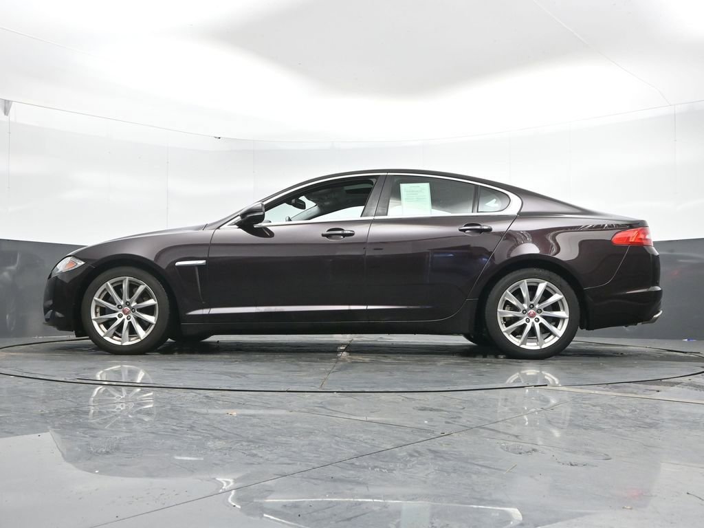 Used 2015 Jaguar XF Premium image 43