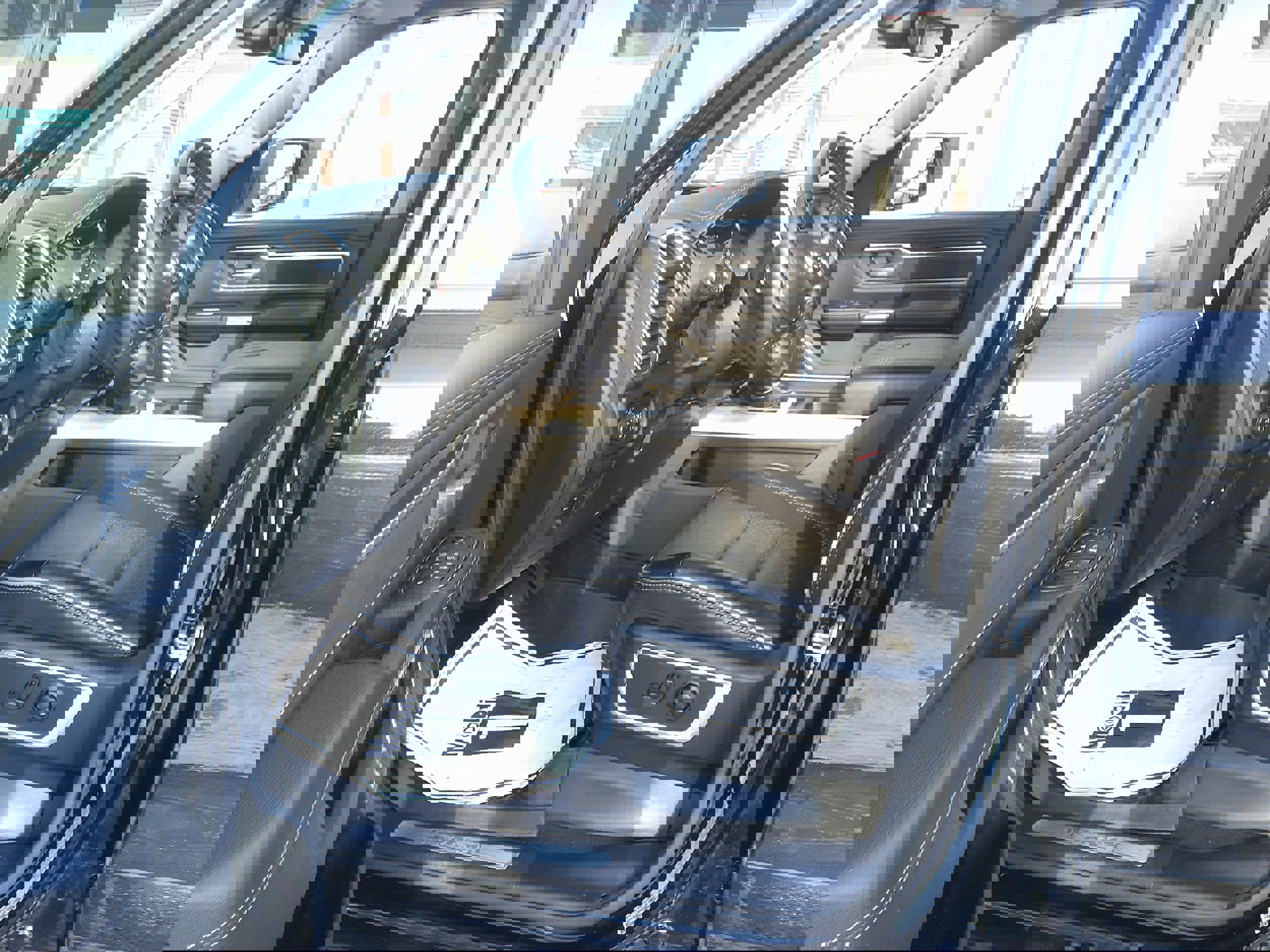 Used 2022 RAM 1500 Laramie image 12