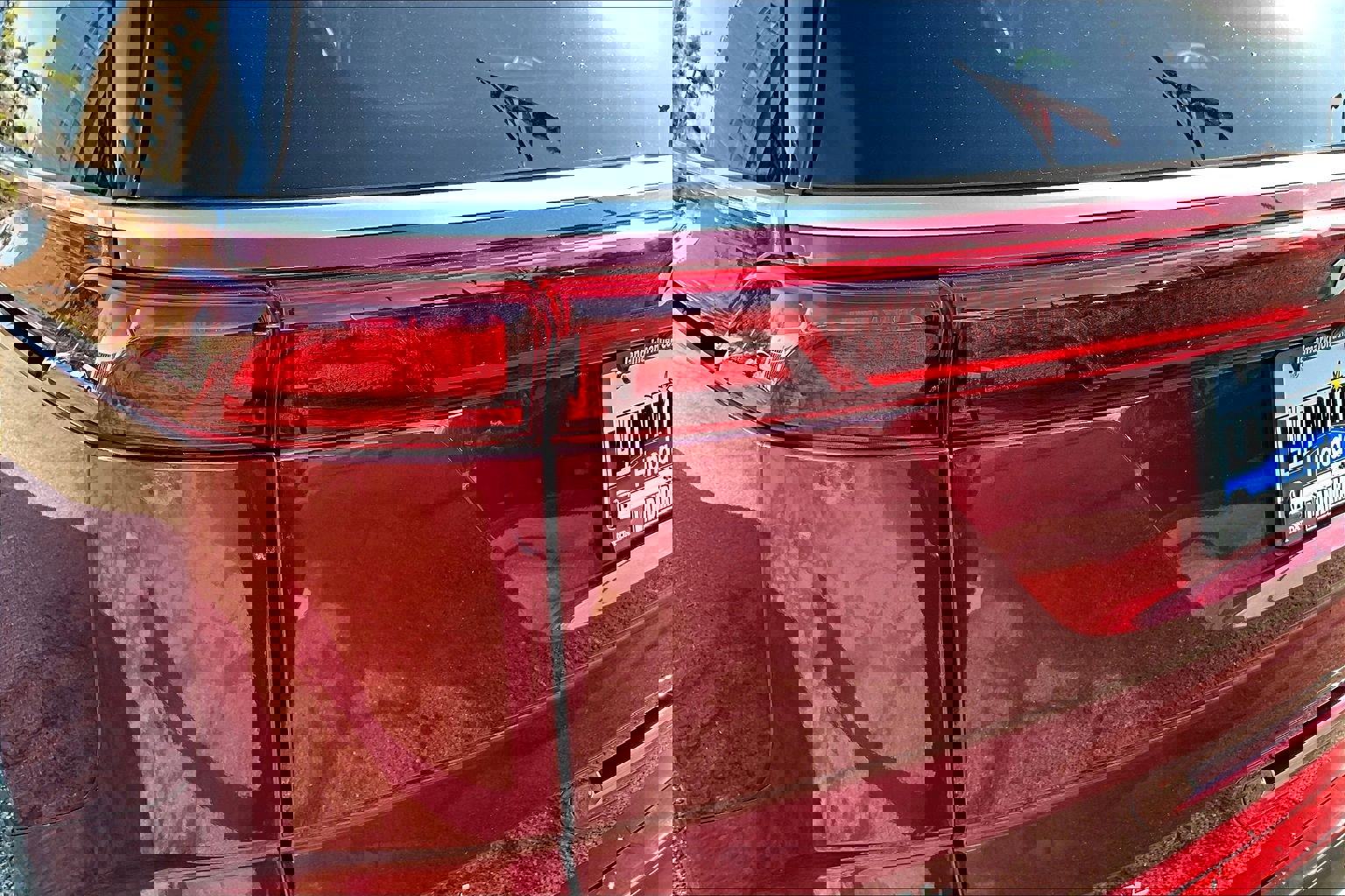 Used 2023 Kia Carnival LX image 32