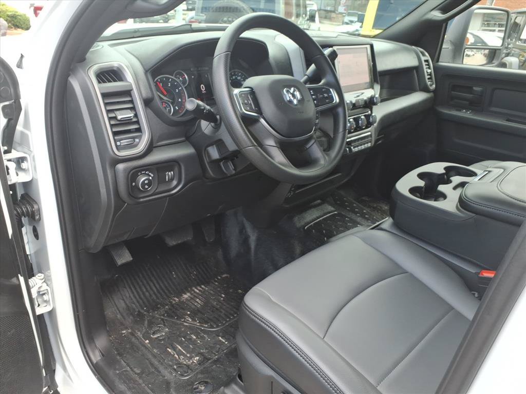 New 2026 RAM 5500 Tradesman w/ Chrome Appearance Group AWD/4WD image 17