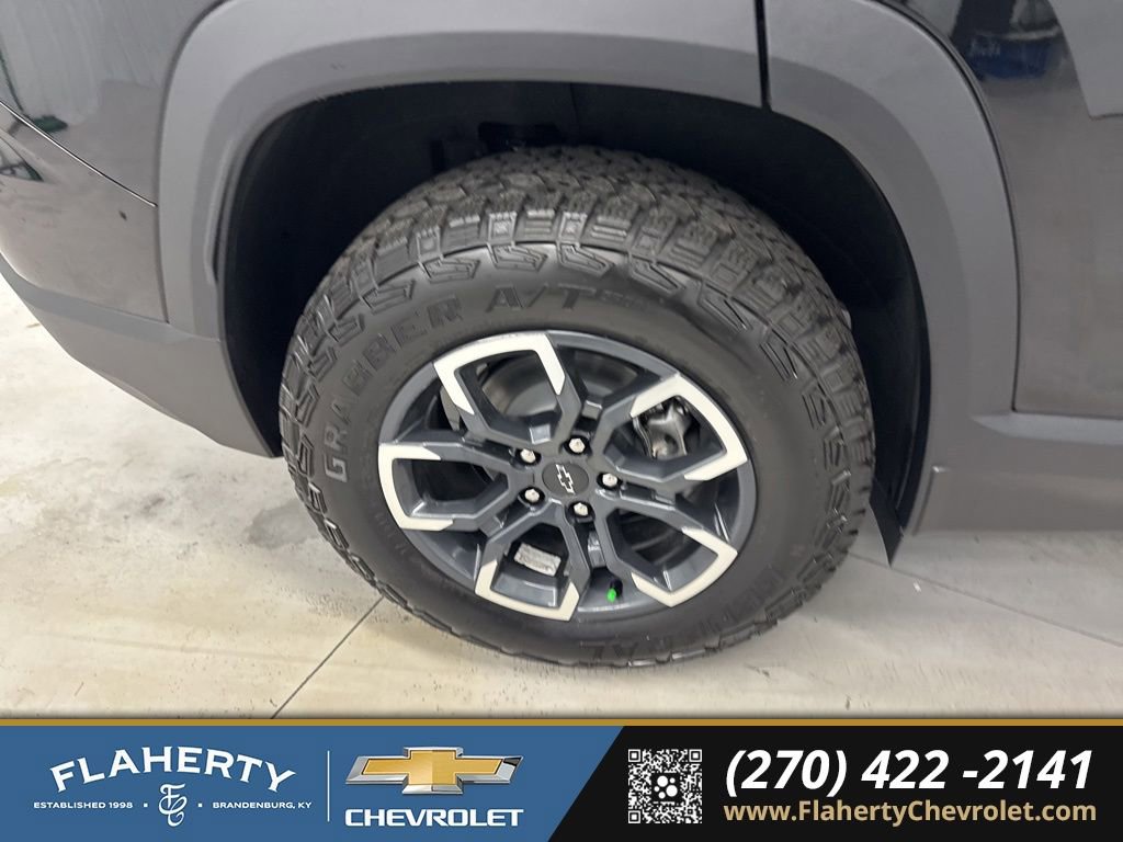 New 2026 Chevrolet Equinox ACTIV w/ Convenience Package III image 17