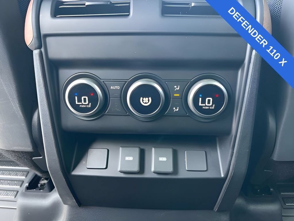 Used 2024 Land Rover Defender 110 X AWD/4WD image 29