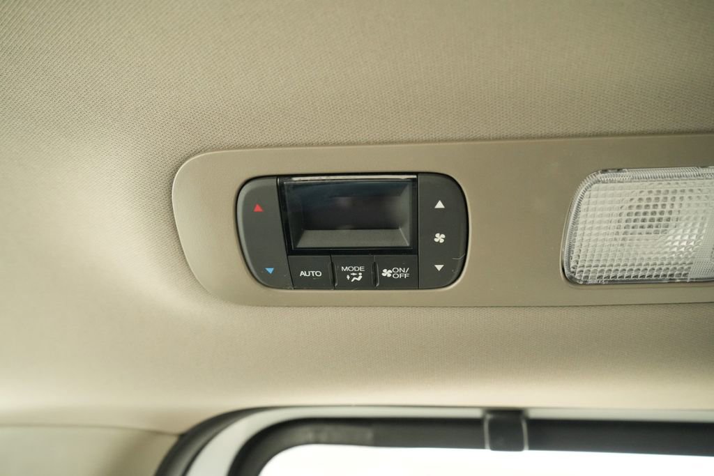 Used 2023 Honda Odyssey Elite image 24