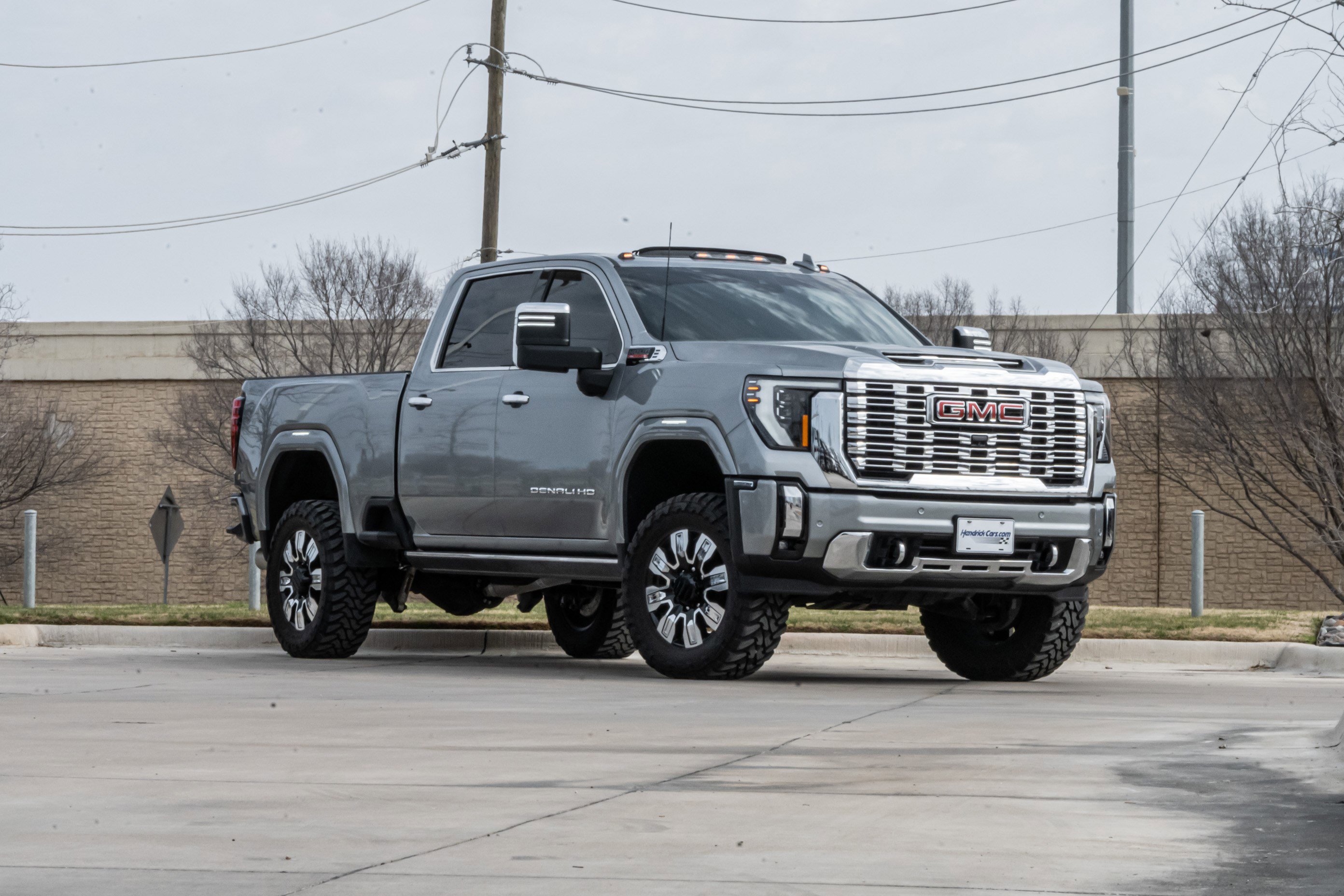 Used 2024 GMC Sierra 2500 Denali w/ Denali Reserve Package image 2