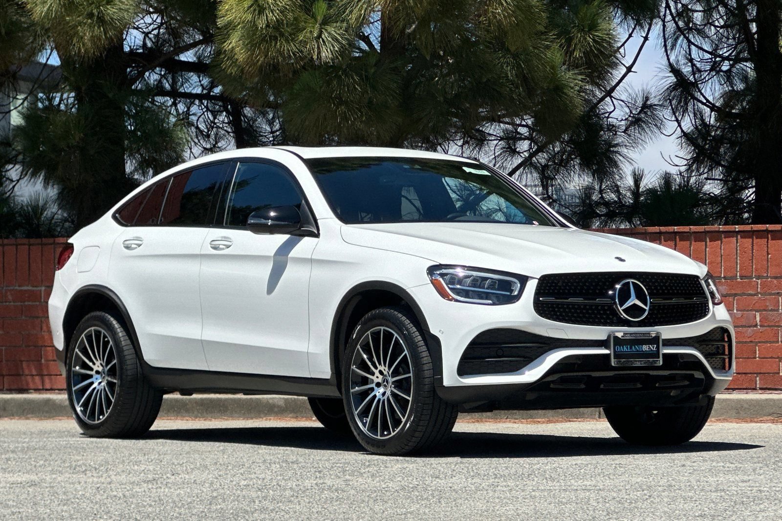 Certified 2023 Mercedes-Benz GLC 300 4MATIC Coupe image 2