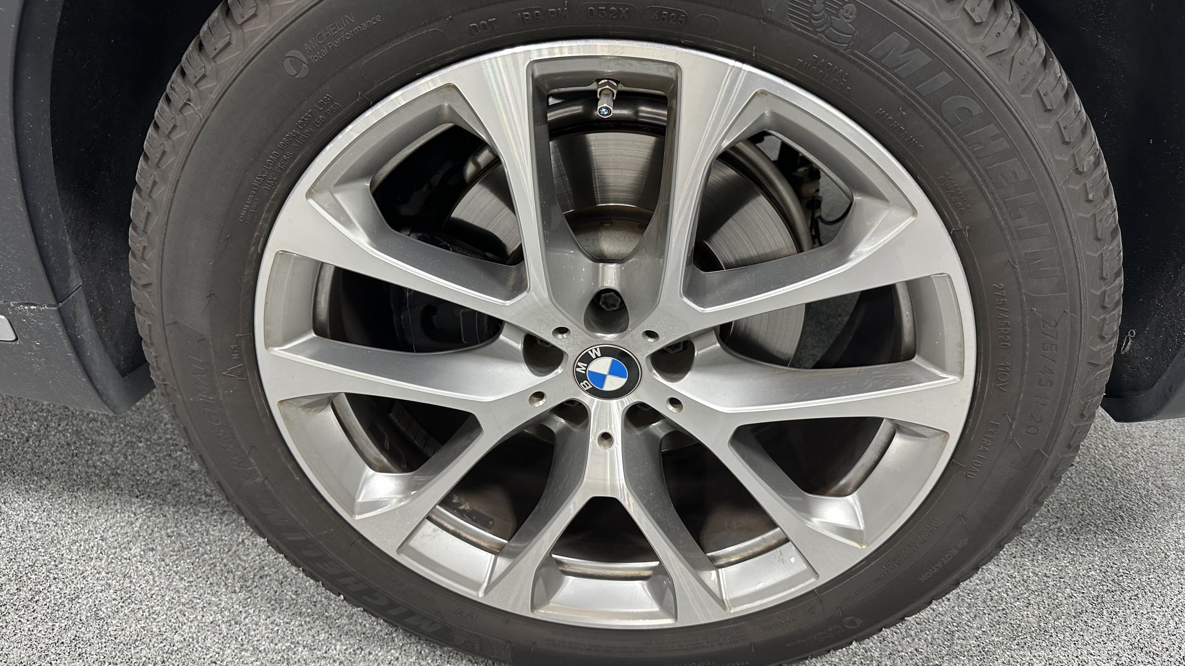 Used 2022 BMW X5 xDrive40i w/ Premium Package AWD/4WD image 13