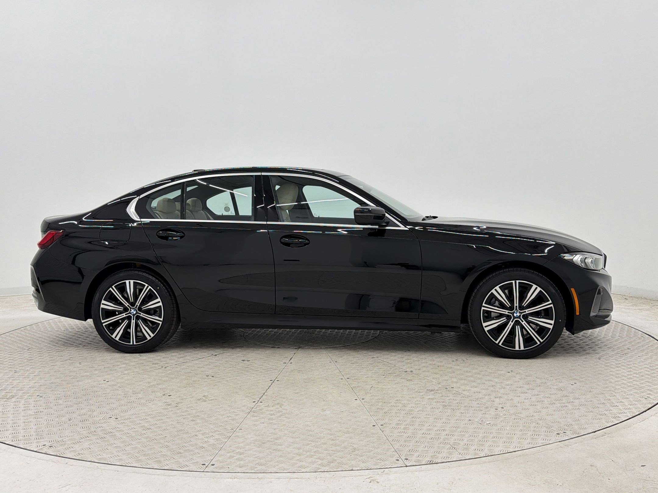 New 2026 BMW 330i Sedan RWD image 8