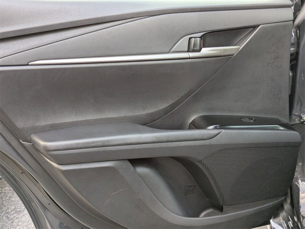 Used 2025 Toyota Camry SE image 26