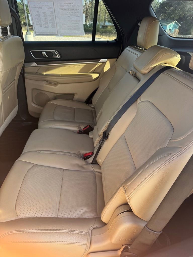 Used 2016 Ford Explorer Limited image 12