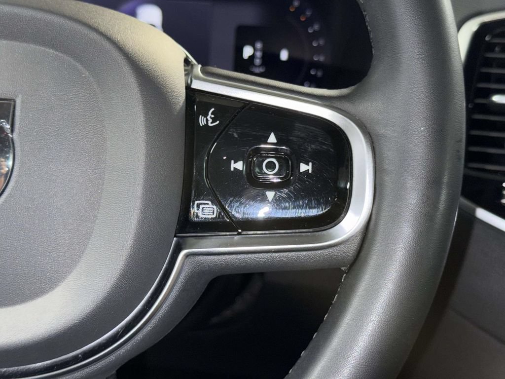 Used 2023 Volvo XC90 B6 Plus w/ Protection Package Premier AWD/4WD image 30