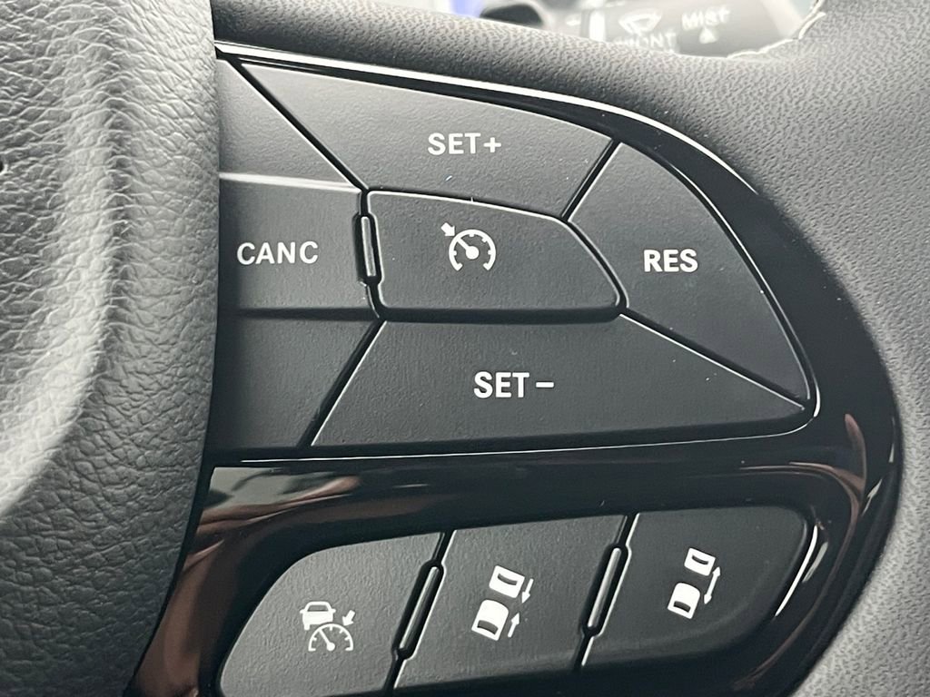 New 2026 Chrysler Pacifica Limited image 10