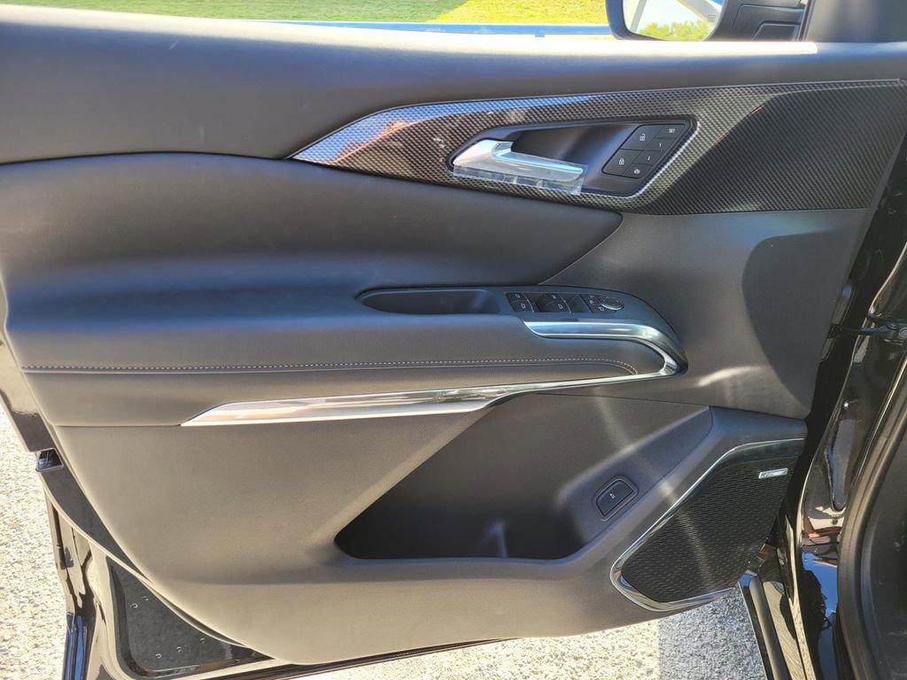 New 2026 Chevrolet Traverse High Country image 13