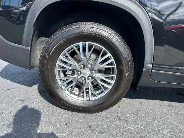 Used 2025 Chevrolet Traverse LT image 7