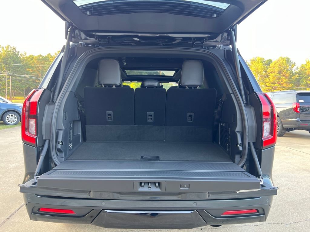 New 2025 Ford Expedition Platinum w/ Stealth Performance Package image 21