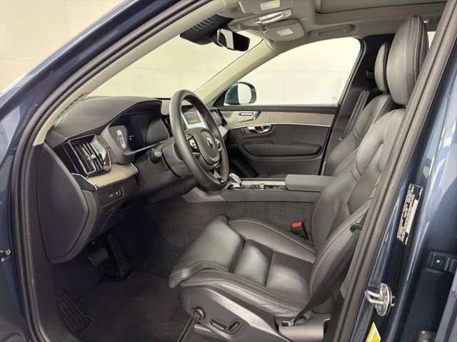 Used 2025 Volvo XC90 T8 Ultra w/ Protection Package Premier AWD/4WD image 22