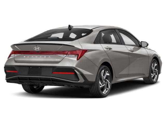 Used 2025 Hyundai Elantra SEL FWD image 5