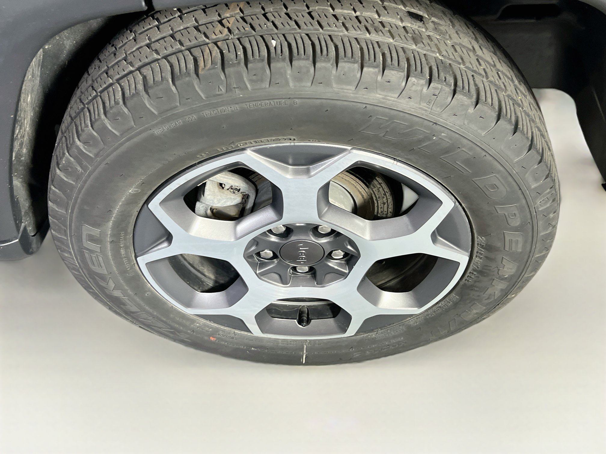 Used 2022 Jeep Compass Trailhawk AWD/4WD image 28