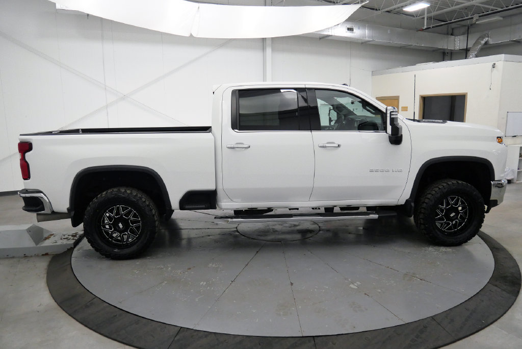 Used 2021 Chevrolet Silverado 2500 LTZ w/ LTZ Premium Package AWD/4WD image 9