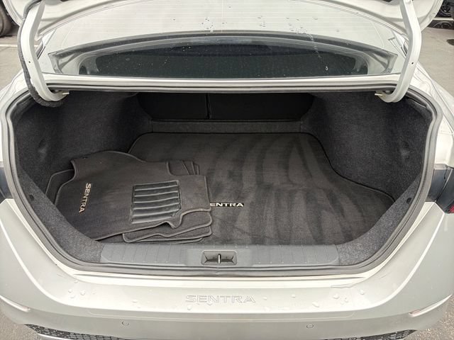 Used 2022 Nissan Sentra SV FWD image 25