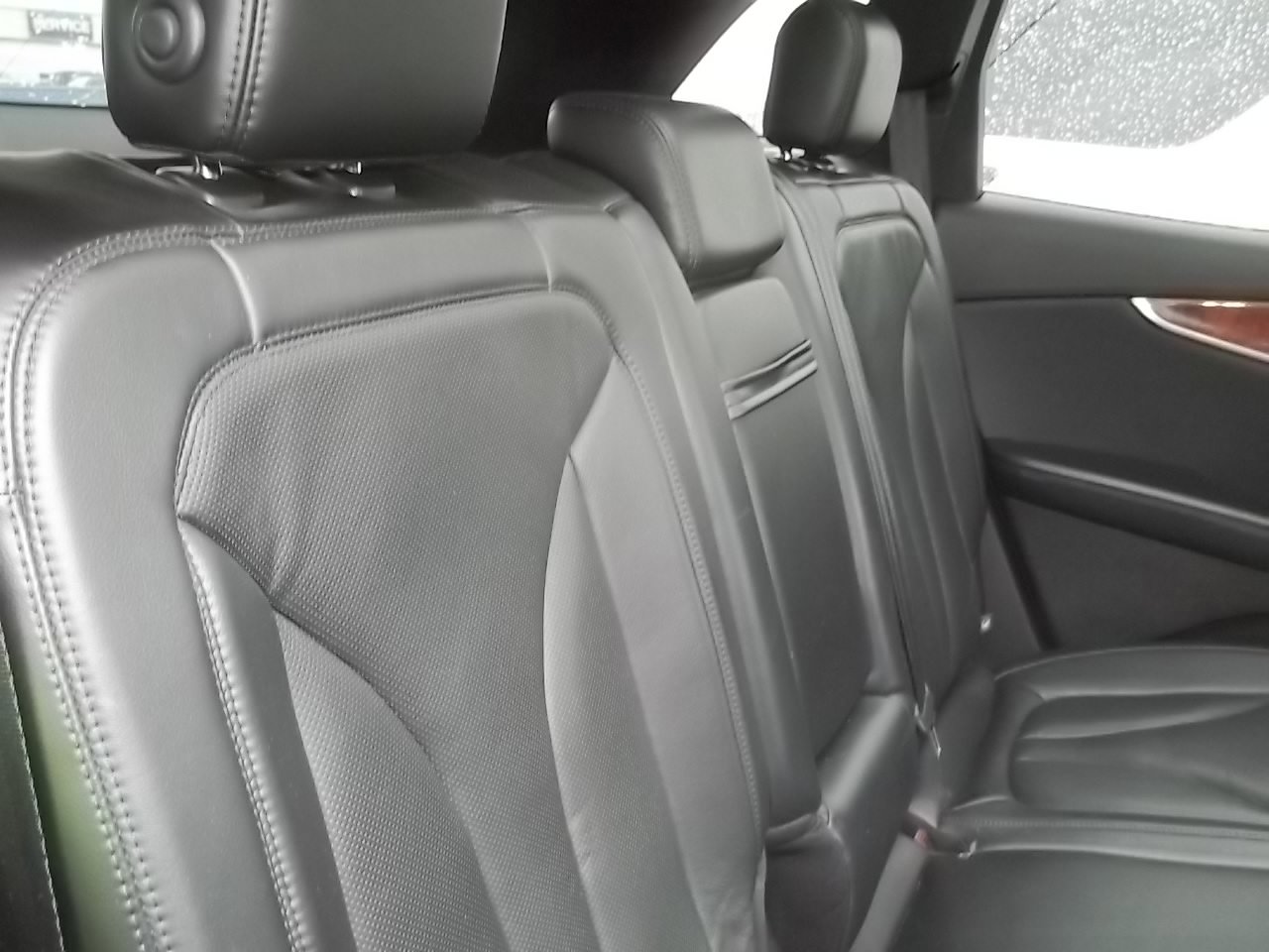 Used 2016 Lincoln MKX Reserve w/ Equipment Group 102A AWD/4WD image 11